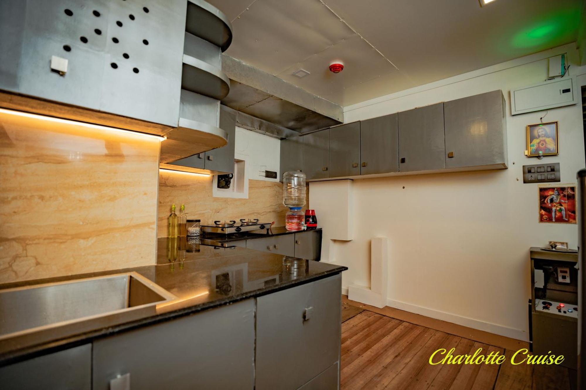 Charlotte Cruise House Boat Hotel Alappuzha Exterior foto